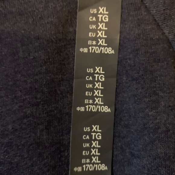 T-Shirt - Picture 3 of 5